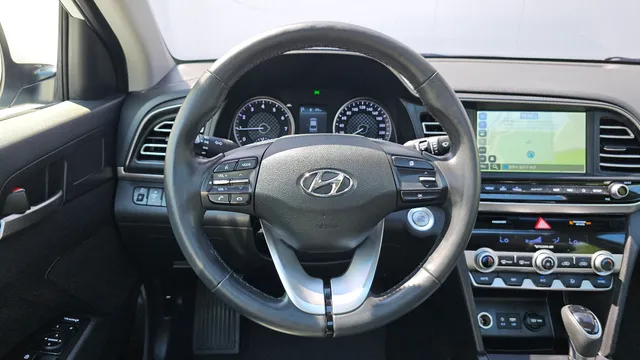 Hyundai Elantra (Avante)