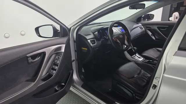 Hyundai Elantra (Avante)