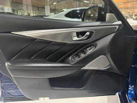 Infiniti Q50L