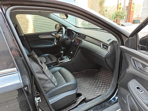 Roewe RX5