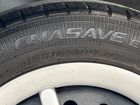 Daihatsu Mira Tocot