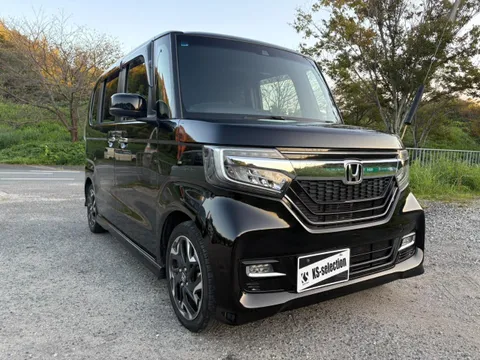 Honda N-BOX Custom