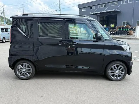 Mitsubishi Delica Mini