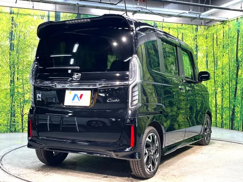 Honda N-BOX Custom