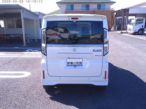 Suzuki Spacia Custom