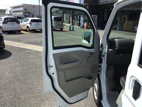 Nissan Clipper