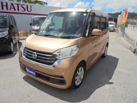 Nissan Dayz Roox