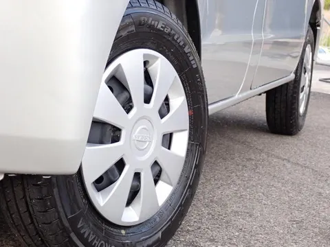 Nissan Clipper Van