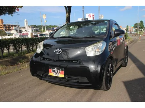Toyota iQ