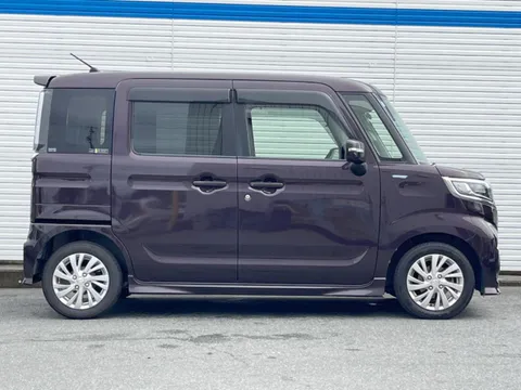 Suzuki Spacia Custom