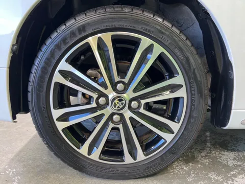 Toyota Pixis Joy