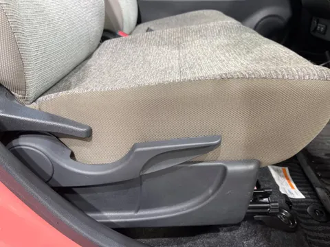 Daihatsu Mira Tocot