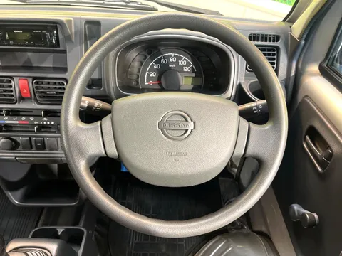 Nissan Clipper Truck