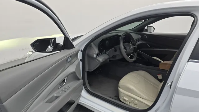 Hyundai Elantra (Avante)