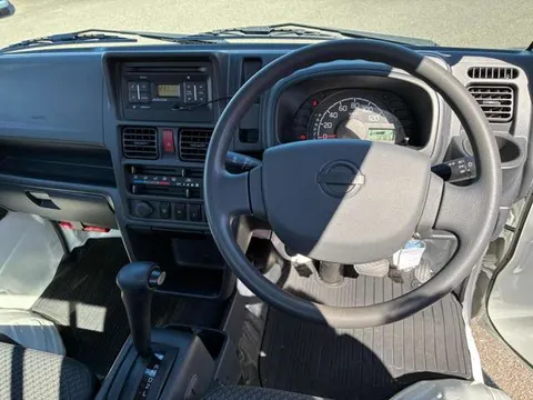 Nissan Clipper Truck