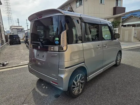 Suzuki Spacia