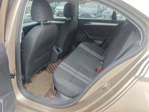 Volkswagen Lamando