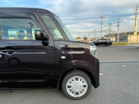 Suzuki Spacia