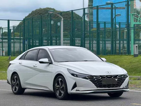 Hyundai Elantra (Avante)