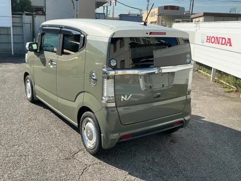 Honda N-BOX Slash