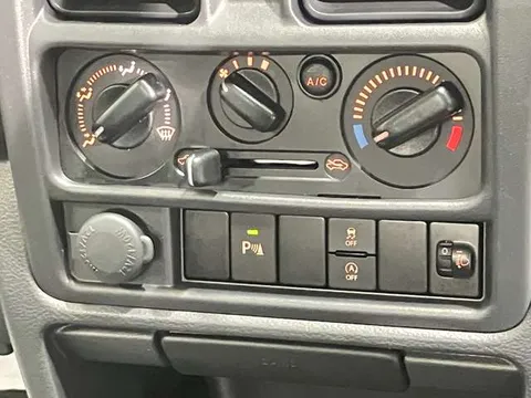 Nissan Clipper Truck