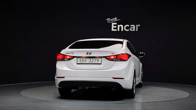 Hyundai Elantra (Avante)