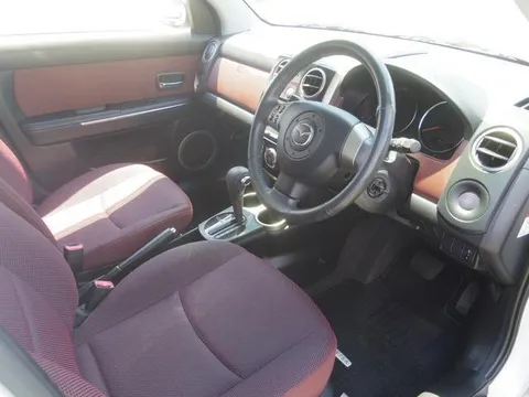Mazda Verisa