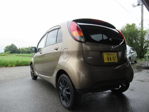 Mitsubishi I