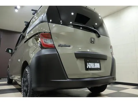 Honda Freed Spike