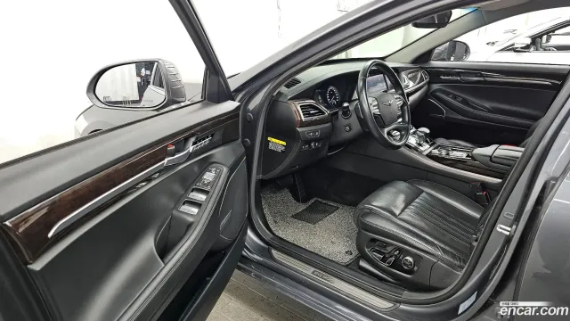 Genesis G90 (EQ900)