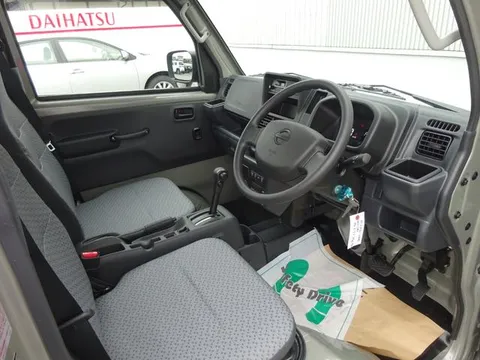 Nissan Clipper Truck
