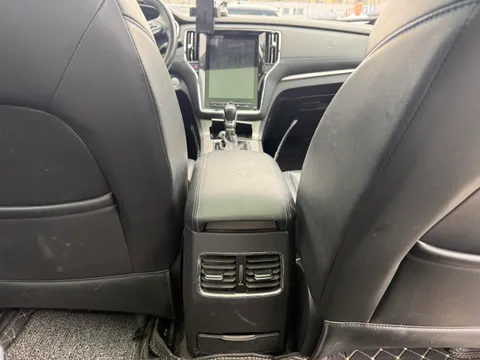 Roewe RX5