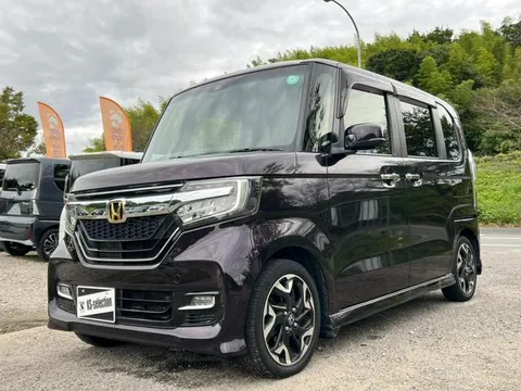Honda N-BOX Custom