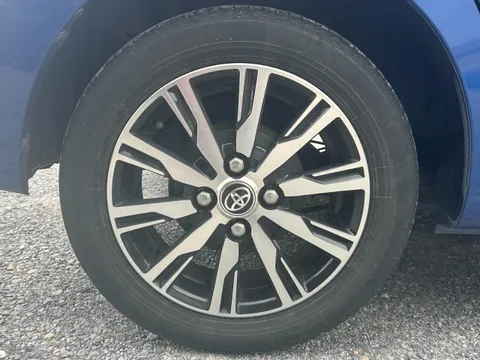 Toyota Pixis Mega