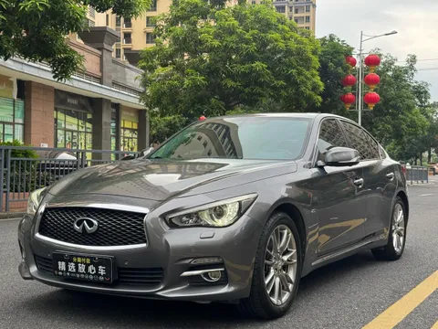 Infiniti Q50L