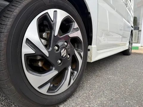 Suzuki Spacia Custom