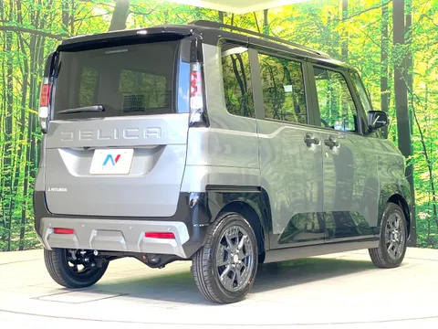 Mitsubishi Delica Mini