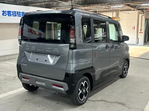 Mitsubishi Delica Mini