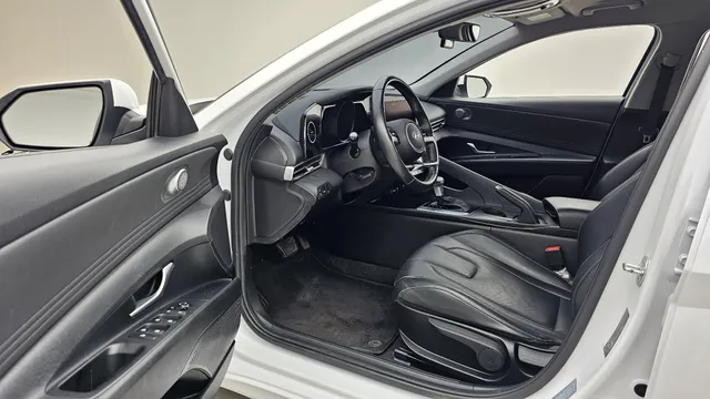 Hyundai Elantra (Avante)