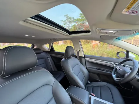 Geely Emgrand GS