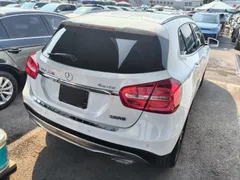 Mercedes-Benz Mercedes-Benz GLA