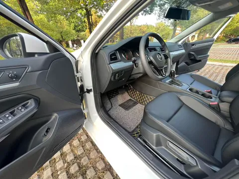 Volkswagen Lamando