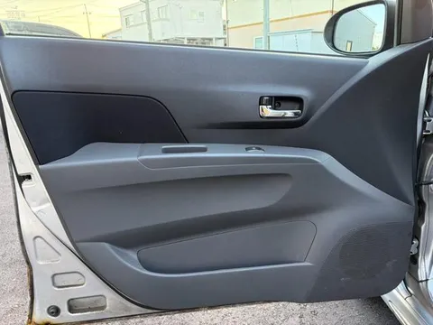 Daihatsu Mira Custom
