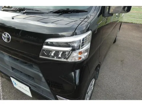 Toyota Pixis Van