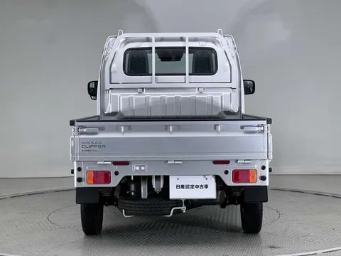 Nissan Clipper Truck