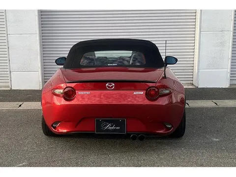 Mazda MX-5 (Roadster)
