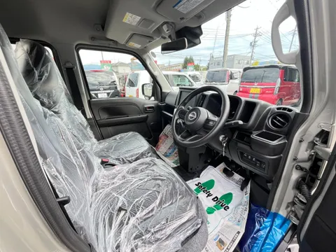 Nissan Clipper Van