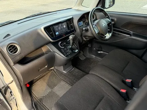 Mitsubishi eK Space Custom