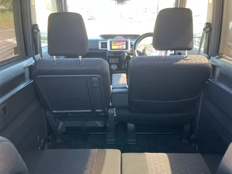 Toyota Pixis Mega