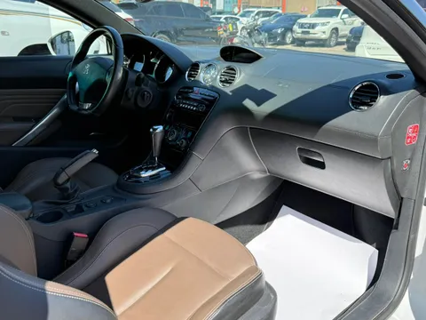 Peugeot RCZ